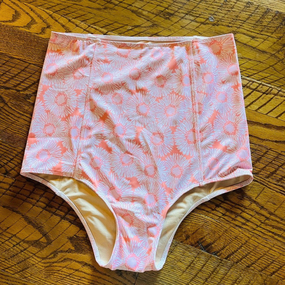 NWOT Kortni Jeane high waisted bottoms